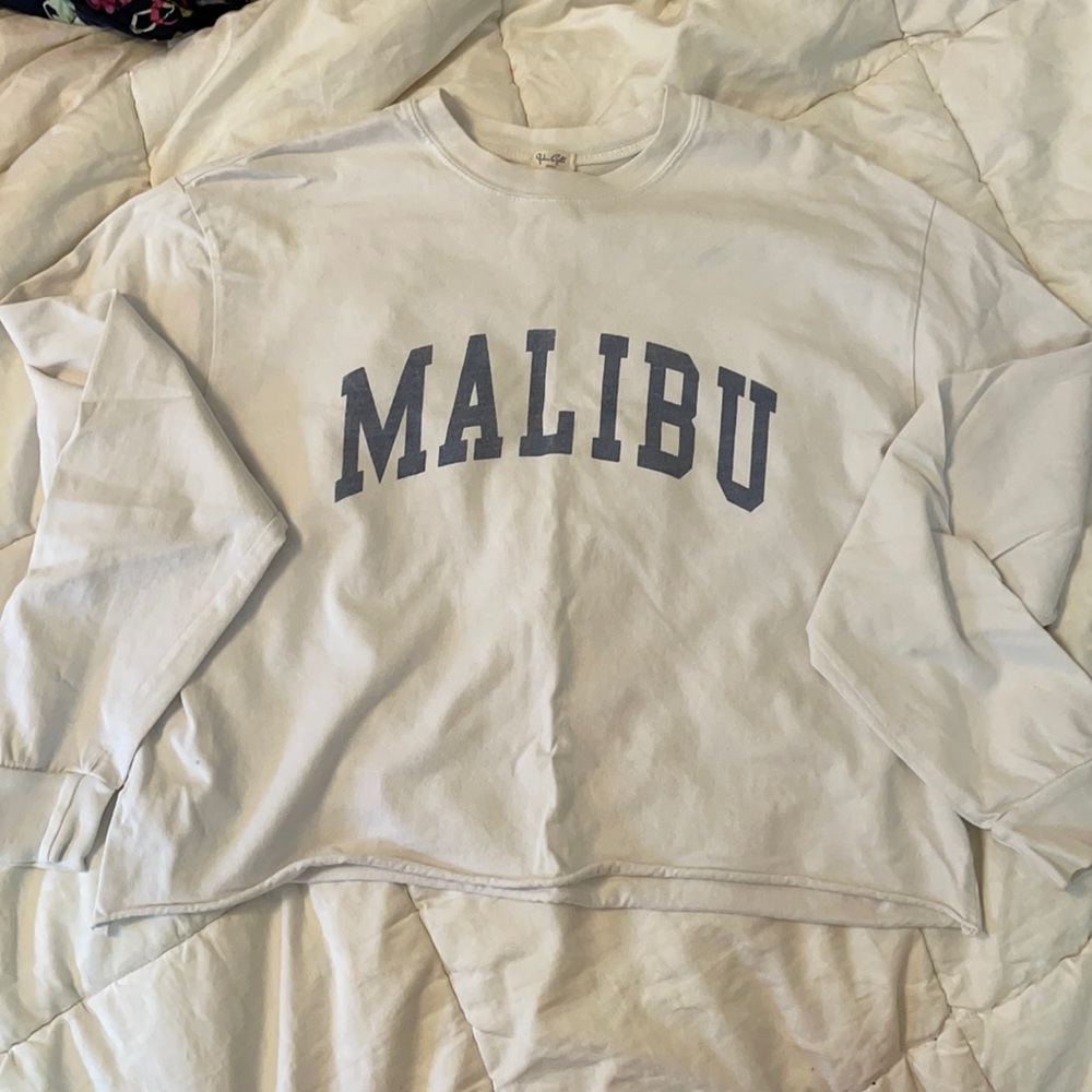 White, cropped, long sleeve shirt